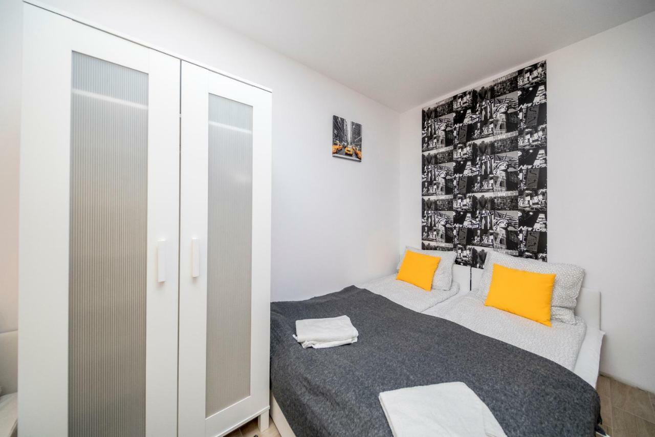6 Cities Rooms Warsaw Luaran gambar